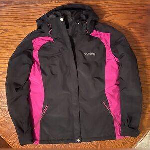 Columbia Women's Black and Pink WinterJacket w/ Removable Hood Size XL